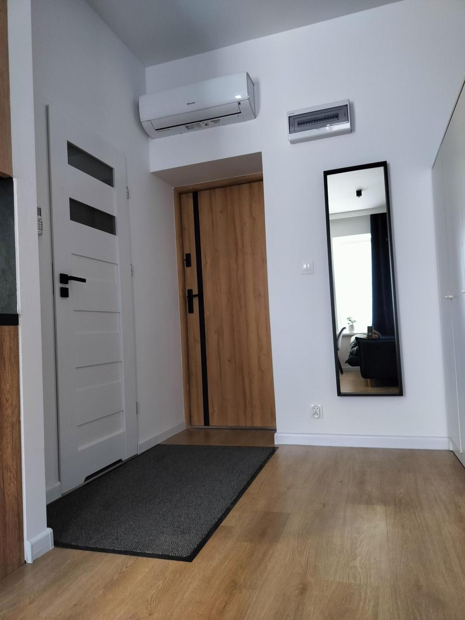 Apartment Duet House Blue Bird Piekna 2 Wejscie Na Kod Centrum Ptak, Orientarium, Mandoria, Fala, Centrum Zdrowia Matki Polki, Bezplatny Parking, Klimatyzacja Pabianice
